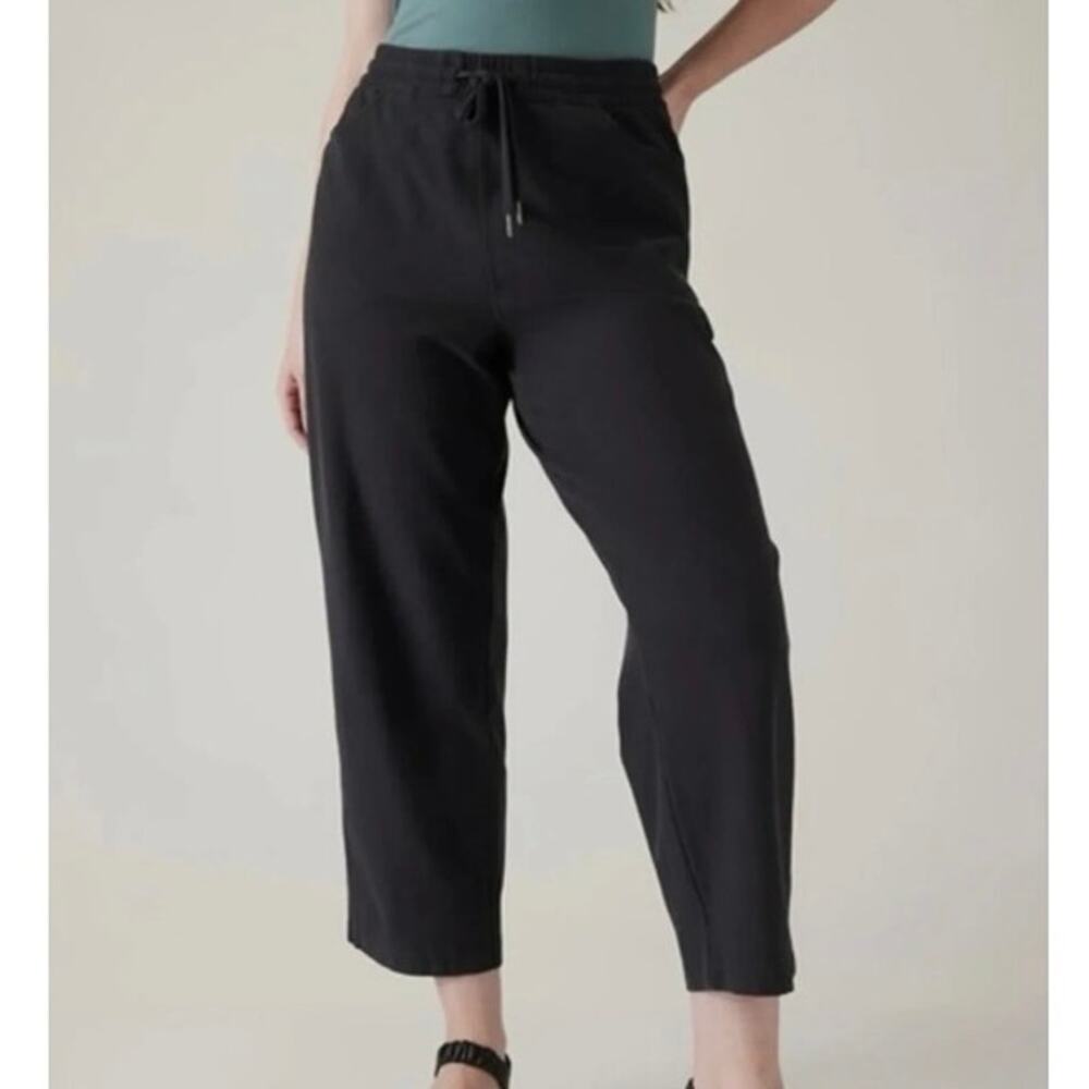 Athleta Farallon Jogger Black Organic Cotton Straight Leg Crop Pants Size XS